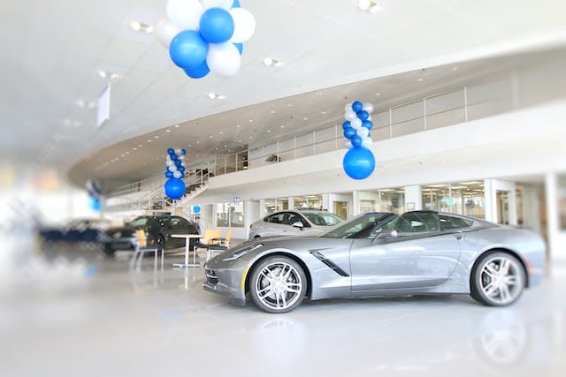 car dealer balloons