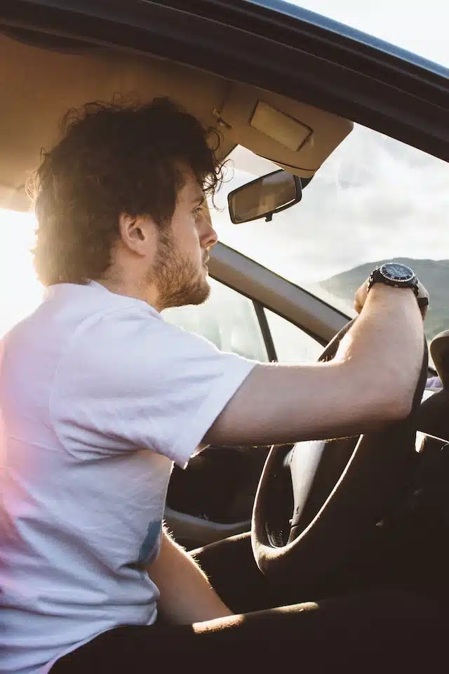 what does it mean when my car starts slow