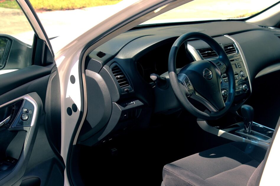 Nissan-Shifts-Gears