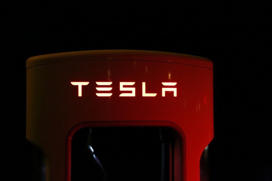 Tesla-Stops-Taking-New-Orders